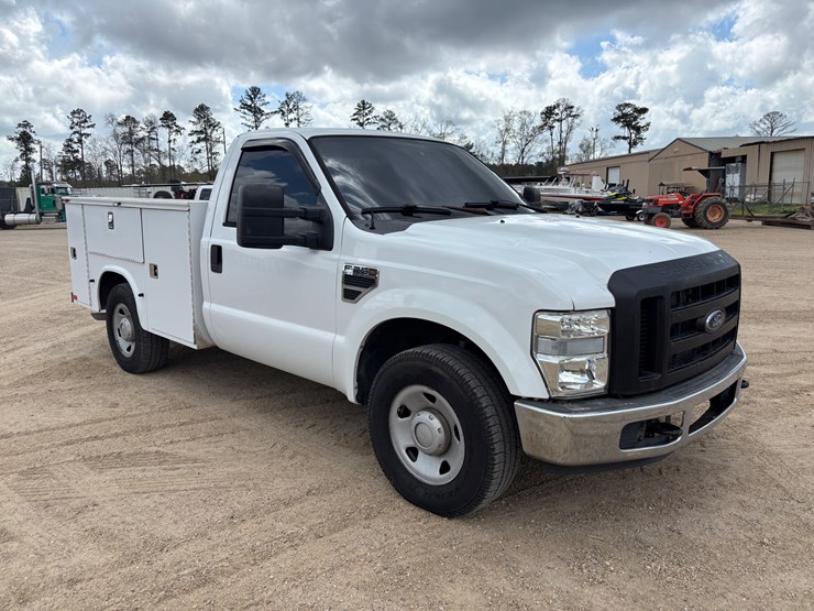2010-ford-f250-image-2