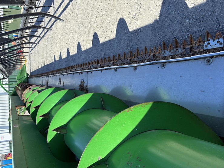 2004-john-deere-635f-image-17