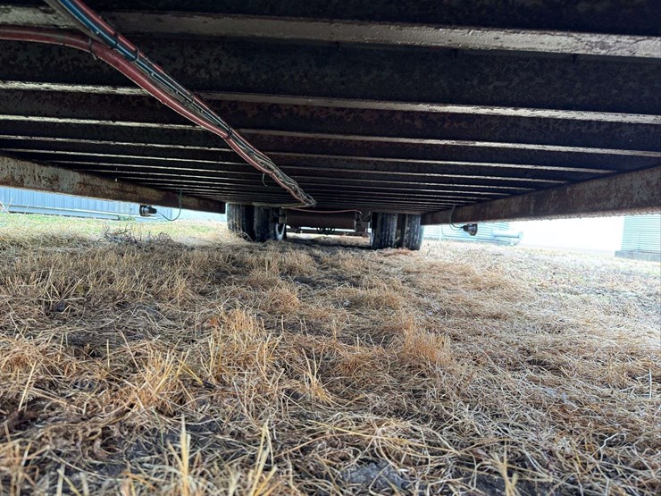 manac-enclosed-tender-trailer-with-2550-gal-tank---35'-long-x-8'-wide-x-8.5'-tall-image-29