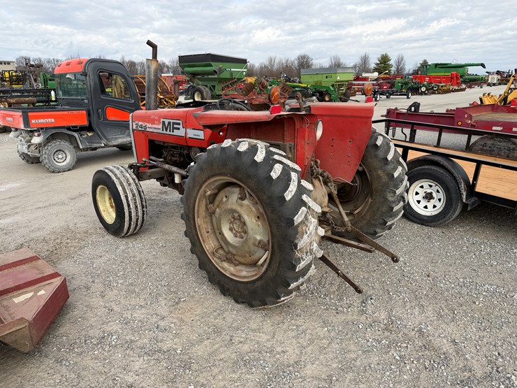 1979-massey-ferguson-245-image-9
