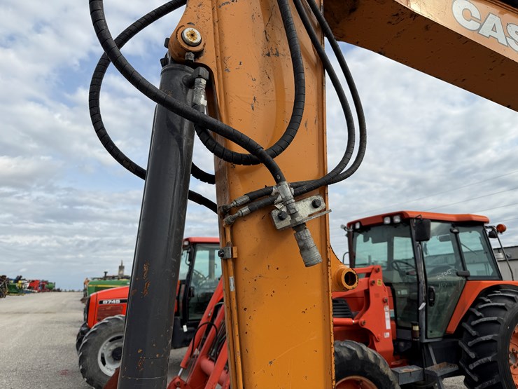 2019-case-cx57c-image-3