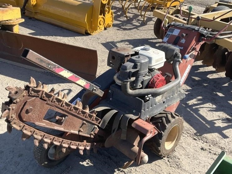 ditch-witch-1030-image-1