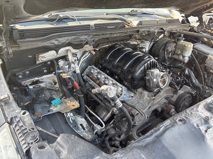 2015-cadillac-escalade-image-11