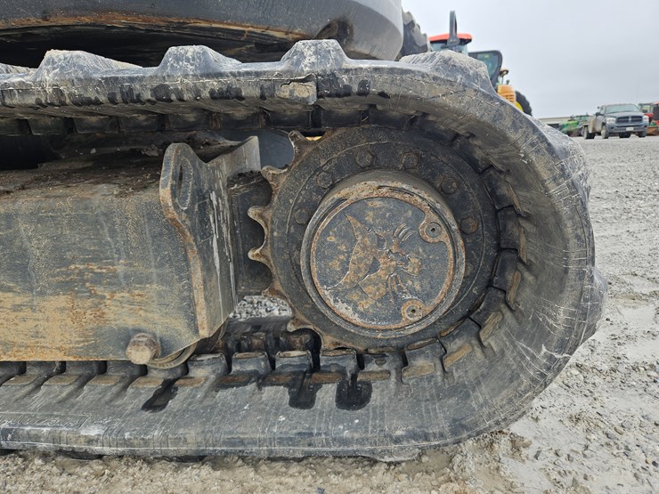 2013-bobcat-e50-image-9