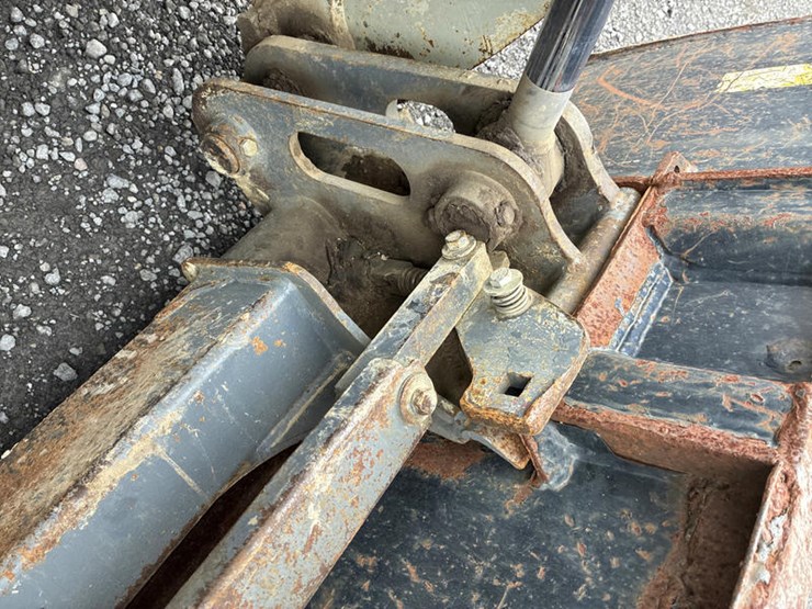 takeuchi-tl250-image-17