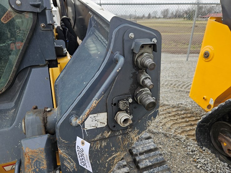 2018-deere-333g-image-6