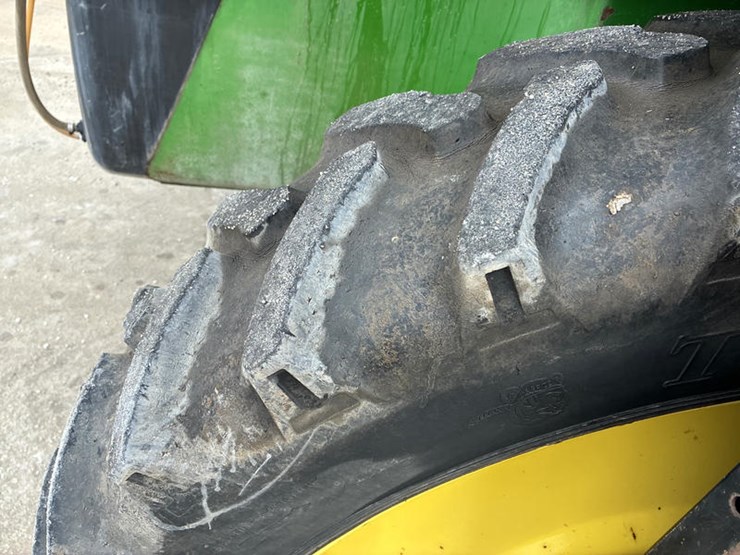 2000-john-deere-6700-image-47