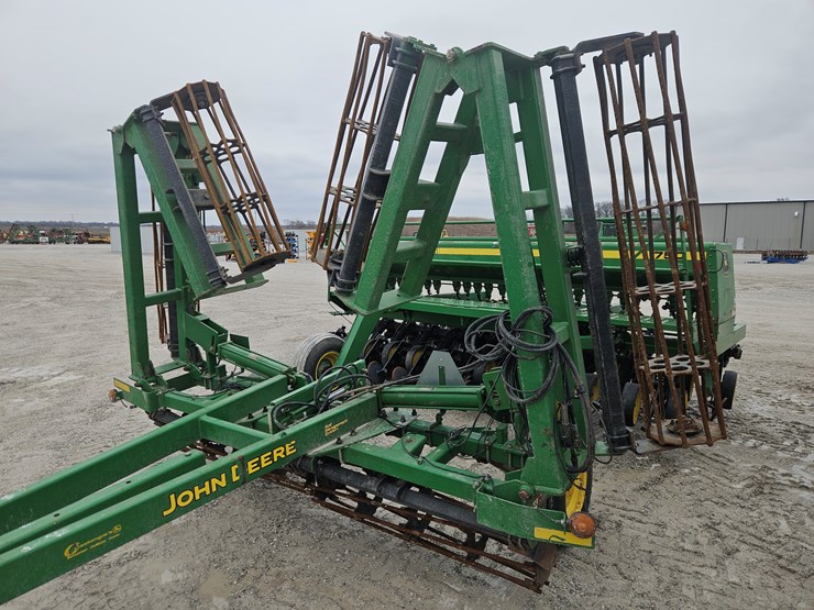 2006-john-deere-200-image-10