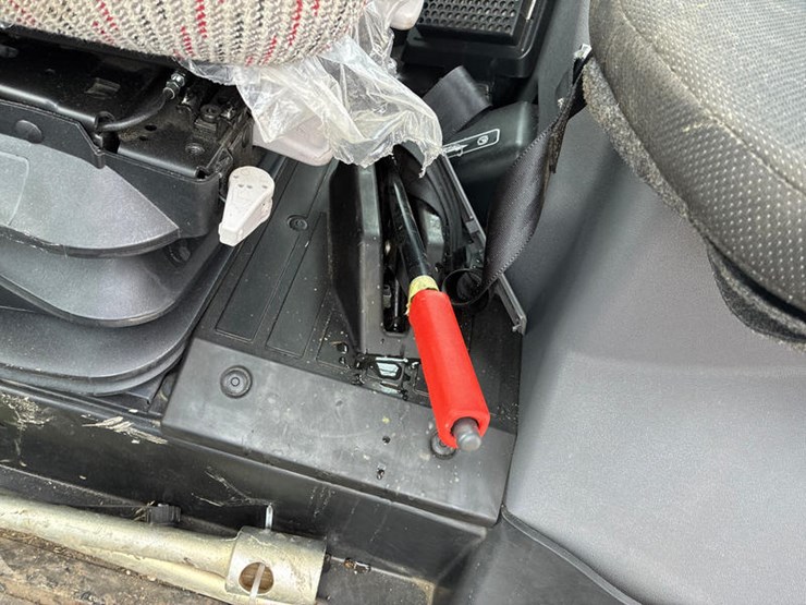 2024-kubota-m6-131-image-73