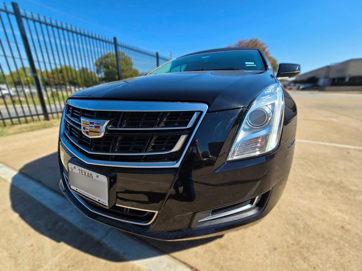 2017-cadillac-federal-70-in-limo---30,529-miles-w-premium-coachwork-by-federal-image-4