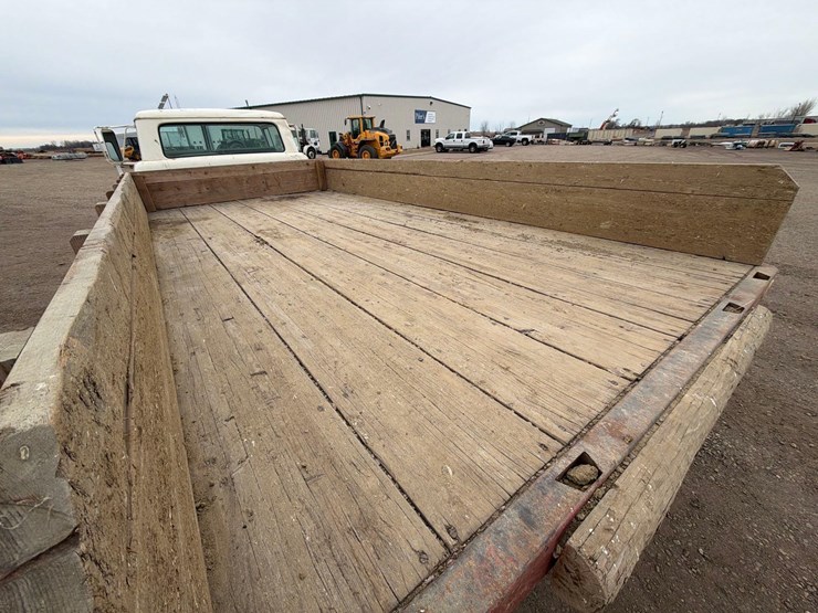 1979-ford-c600-image-8