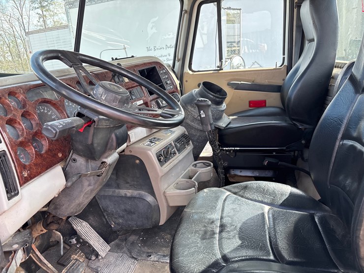 2001-mack-ch613-image-8