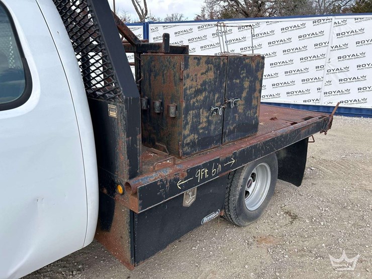 2008-gmc-3500-hd-4x4-ext.-cab-9ft.-flatbed-truck-image-21