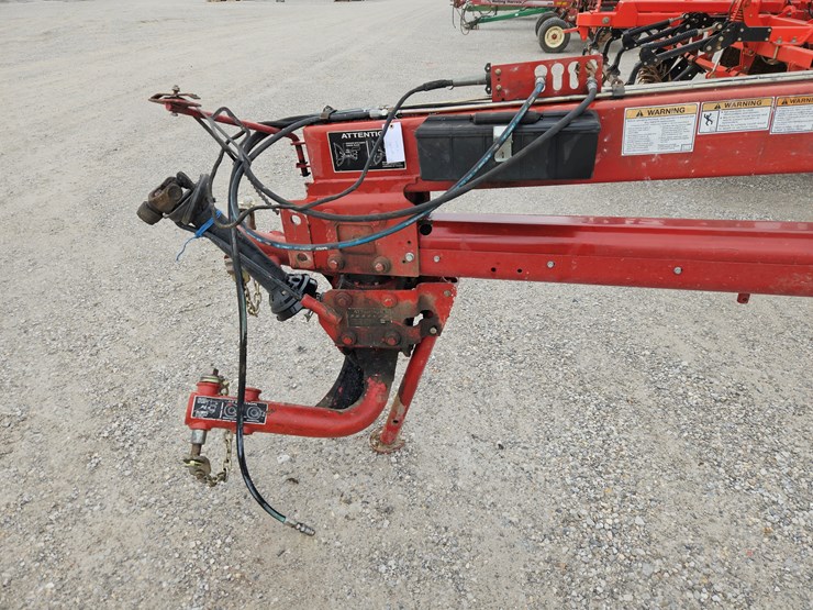 2014-new-holland-h7550-image-12