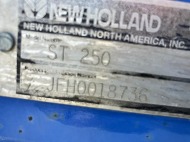 new-holland-st250-image-11