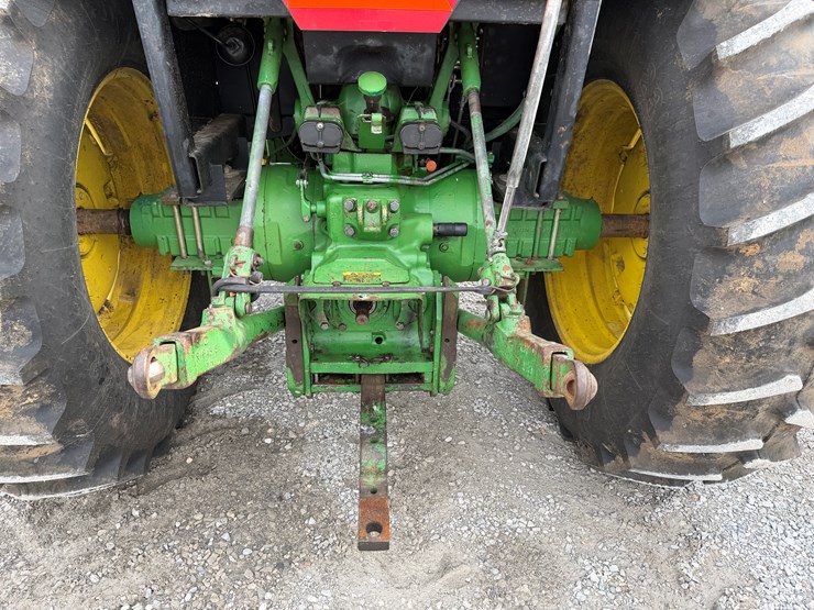 john-deere-2950-image-9