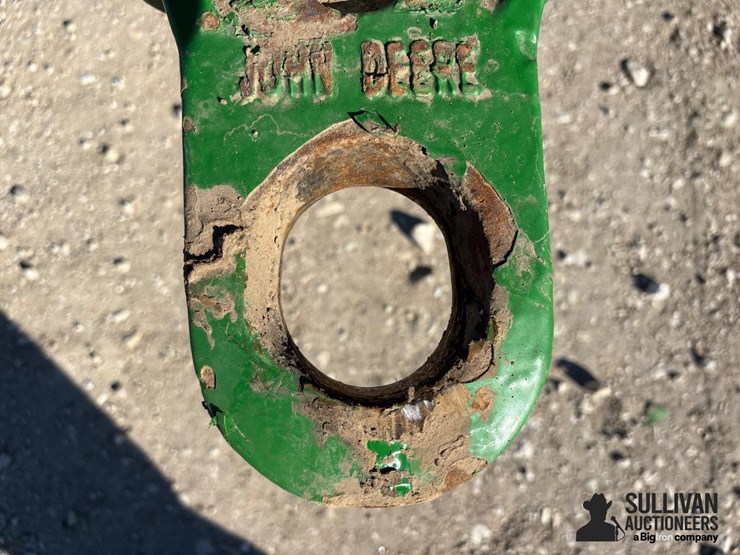 2013-john-deere-2210-image-9