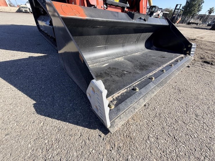 2024-kubota-svl75-3-image-9