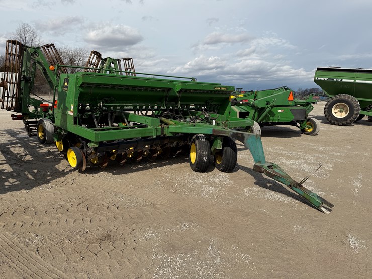 john-deere-750-image-15