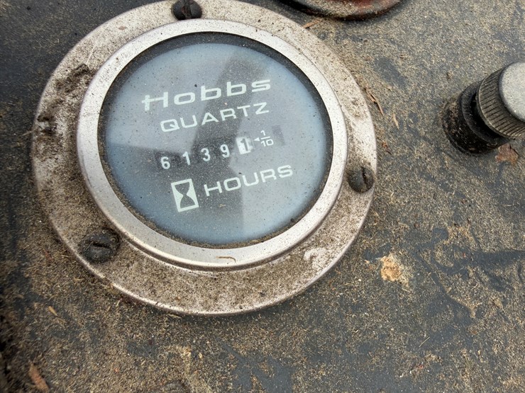 1979-massey-ferguson-245-image-6