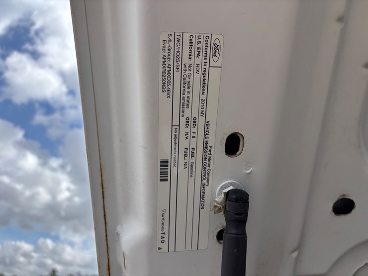 2010-ford-f250-image-16