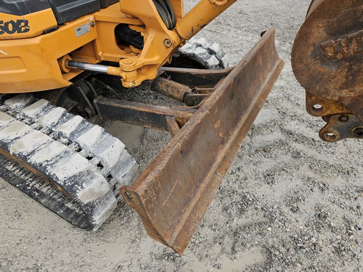 2008-case-cx50b-image-23