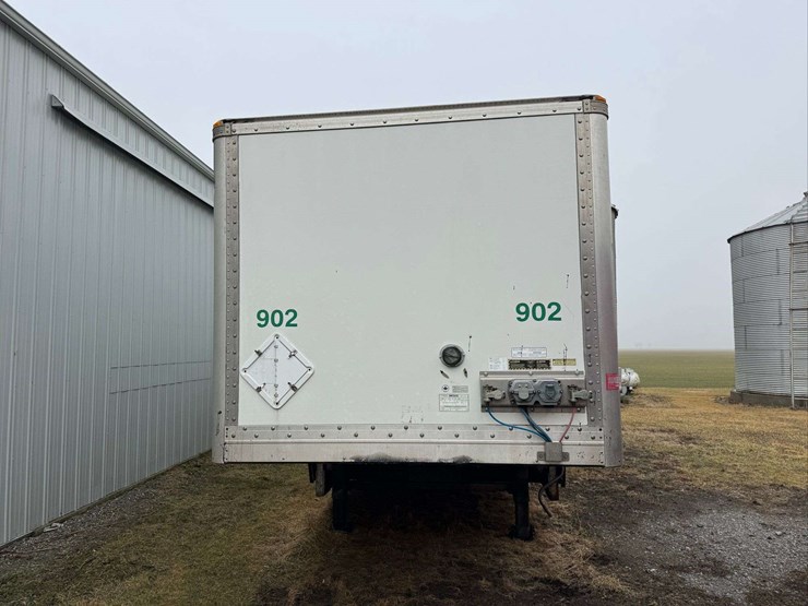 manac-enclosed-tender-trailer-with-2550-gal-tank---35'-long-x-8'-wide-x-8.5'-tall-image-9