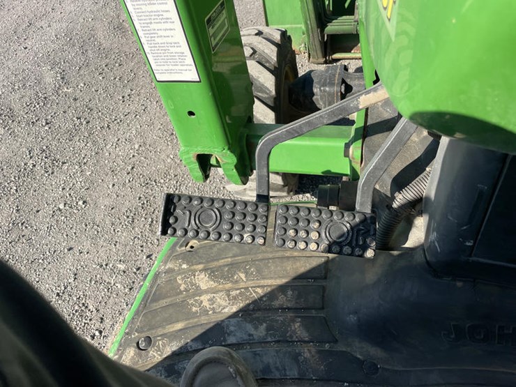 john-deere-4200-image-24