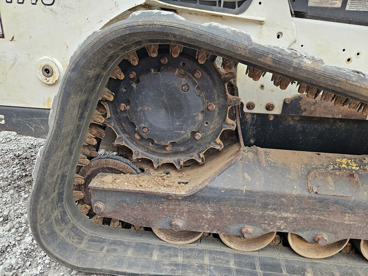 2020-bobcat-t770-image-15