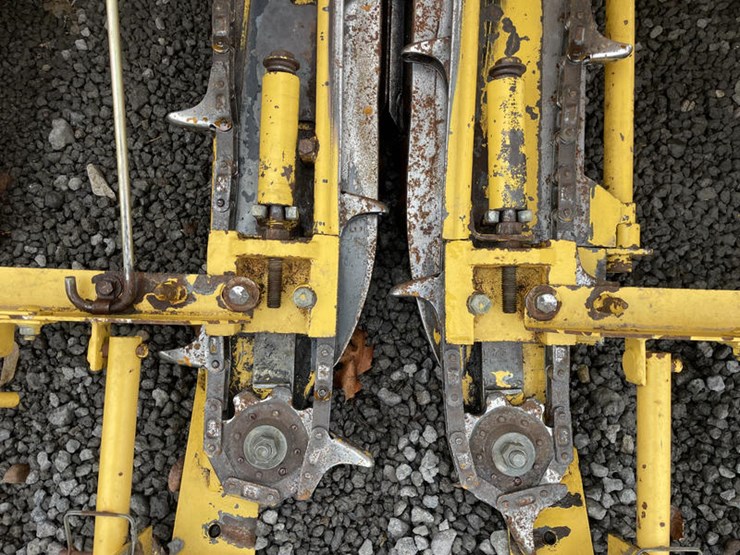 new-holland-996-image-16