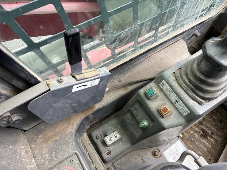 takeuchi-tl250-image-52