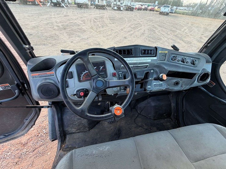 kubota-rtv1100-image-10