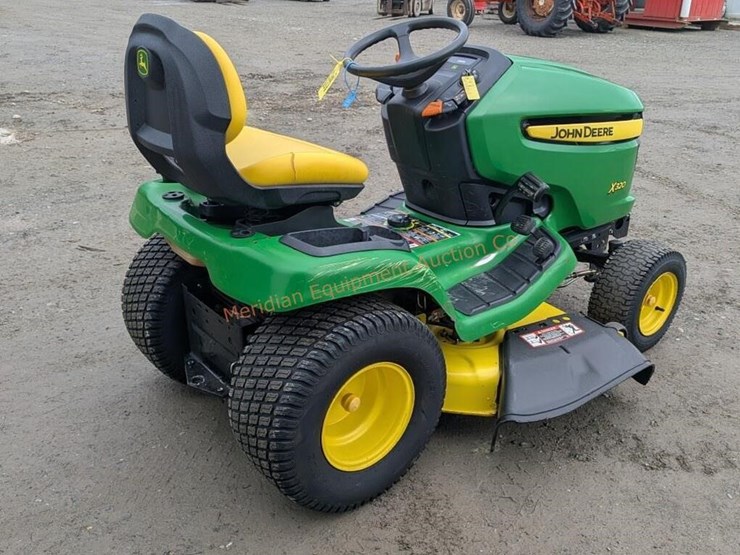 john-deere-x320-image-5