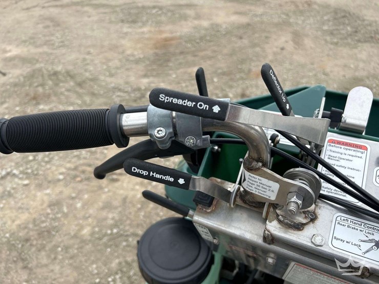 2021-permagreen-ride-on-speader-sprayer-image-14