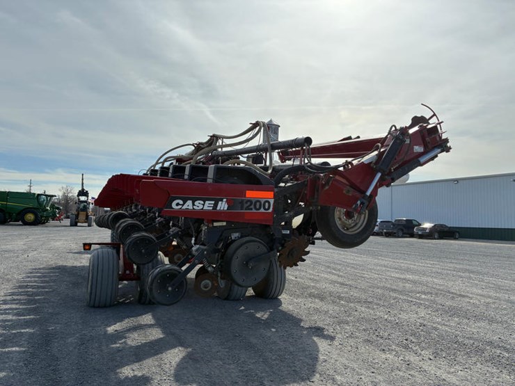 case-ih-1200-image-14