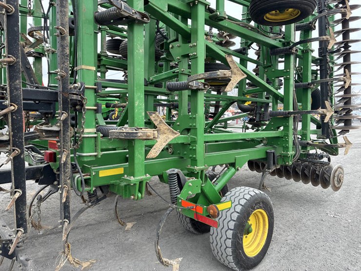 john-deere-2310-image-54