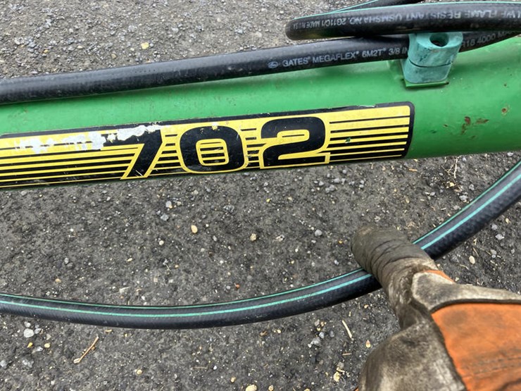 john-deere-702-image-2