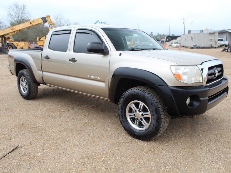 toyota-tacoma-image-2