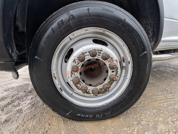 2011-dodge-ram-4500-image-19