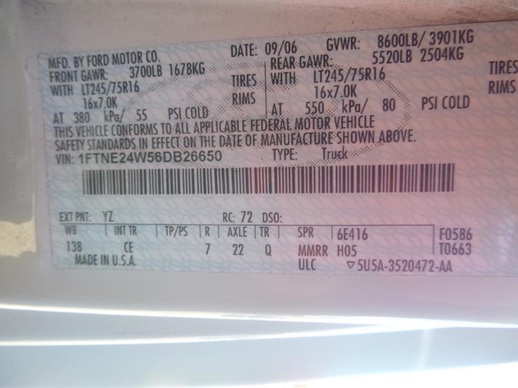 2006-ford-e250-image-17