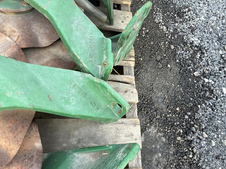 john-deere-7200-image-3