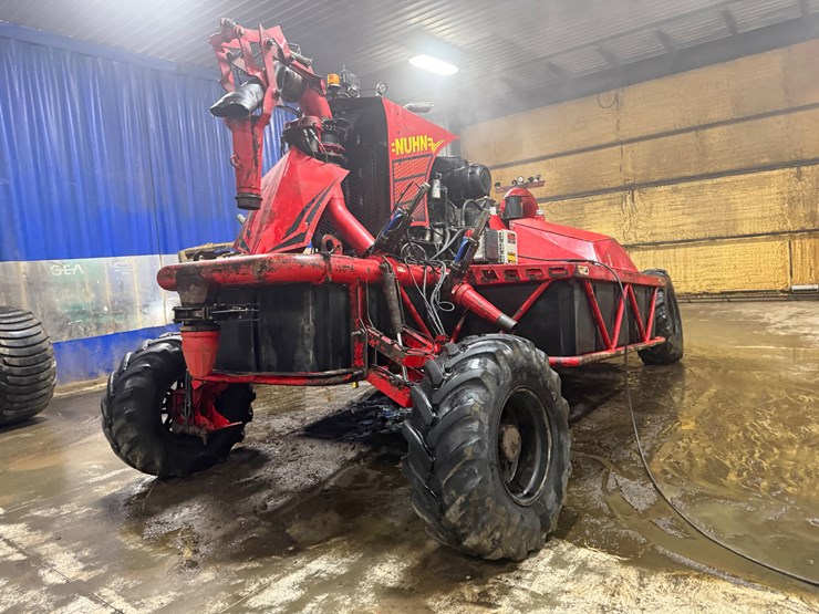 2017-nuhn-lagoon-crawler-image-2