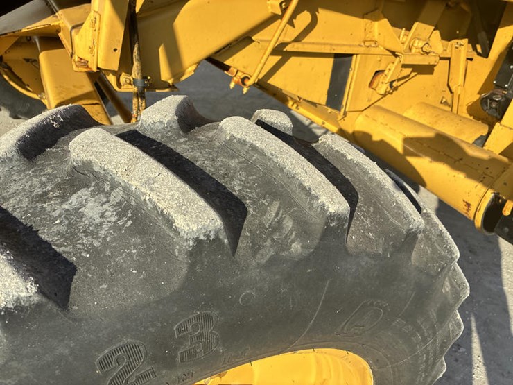 new-holland-tr89-image-50