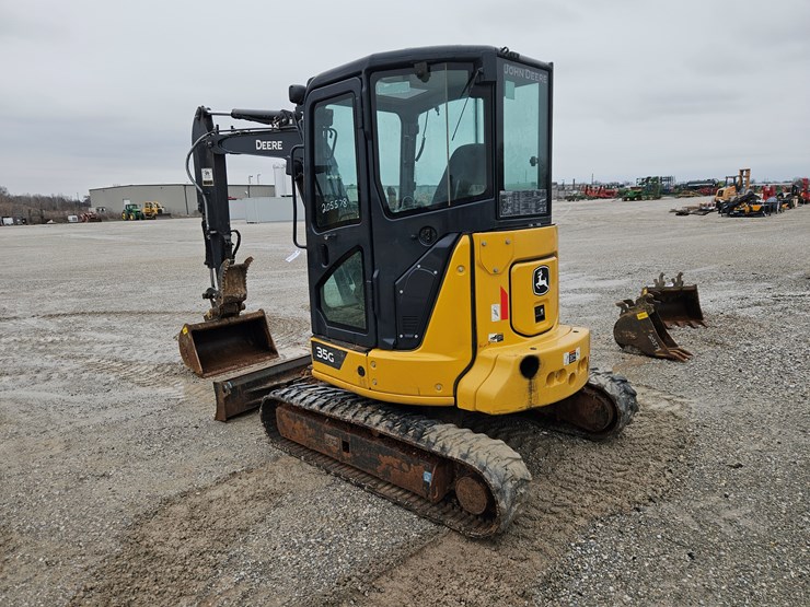 2022-deere-35g-image-14