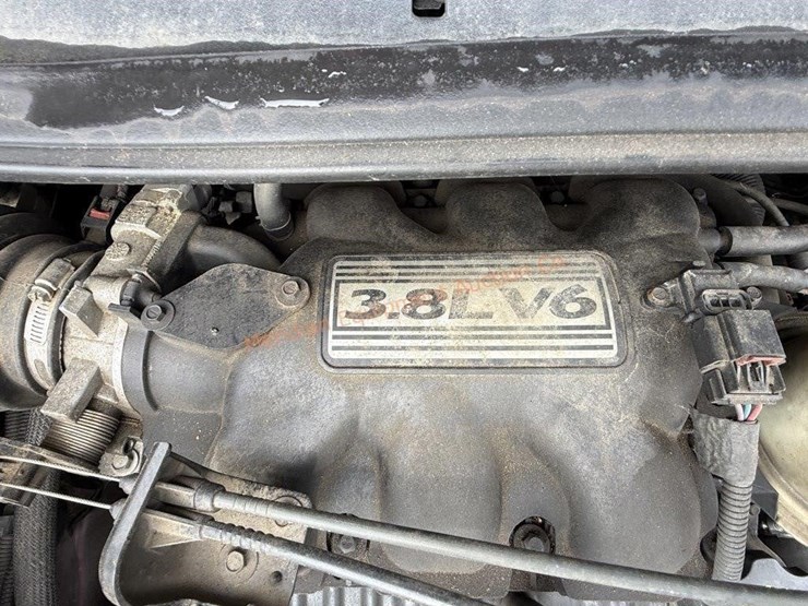 2002-chrysler-town-&-country-image-17