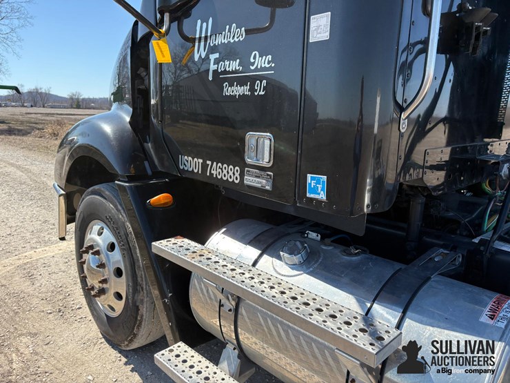 2006-freightliner-columbia-112-t/a-day-cab-truck-tractor-image-18