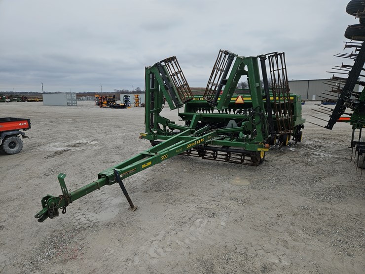 2006-john-deere-200-image-11