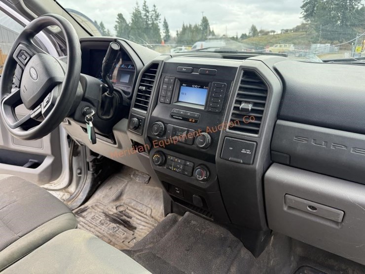 2020-ford-f350-image-28