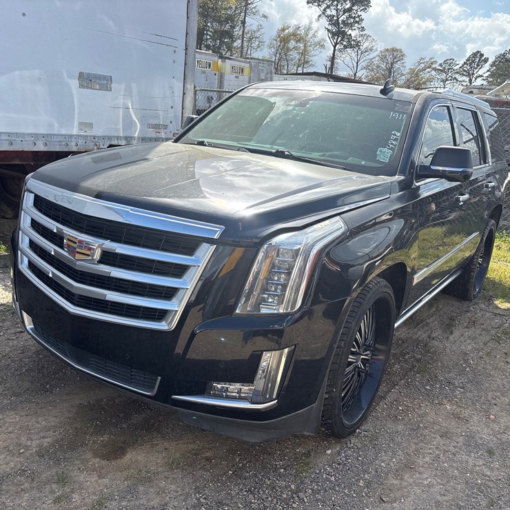 2015 CADILLAC ESCALADE