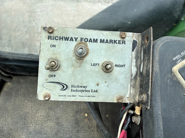 2000-john-deere-6700-image-63